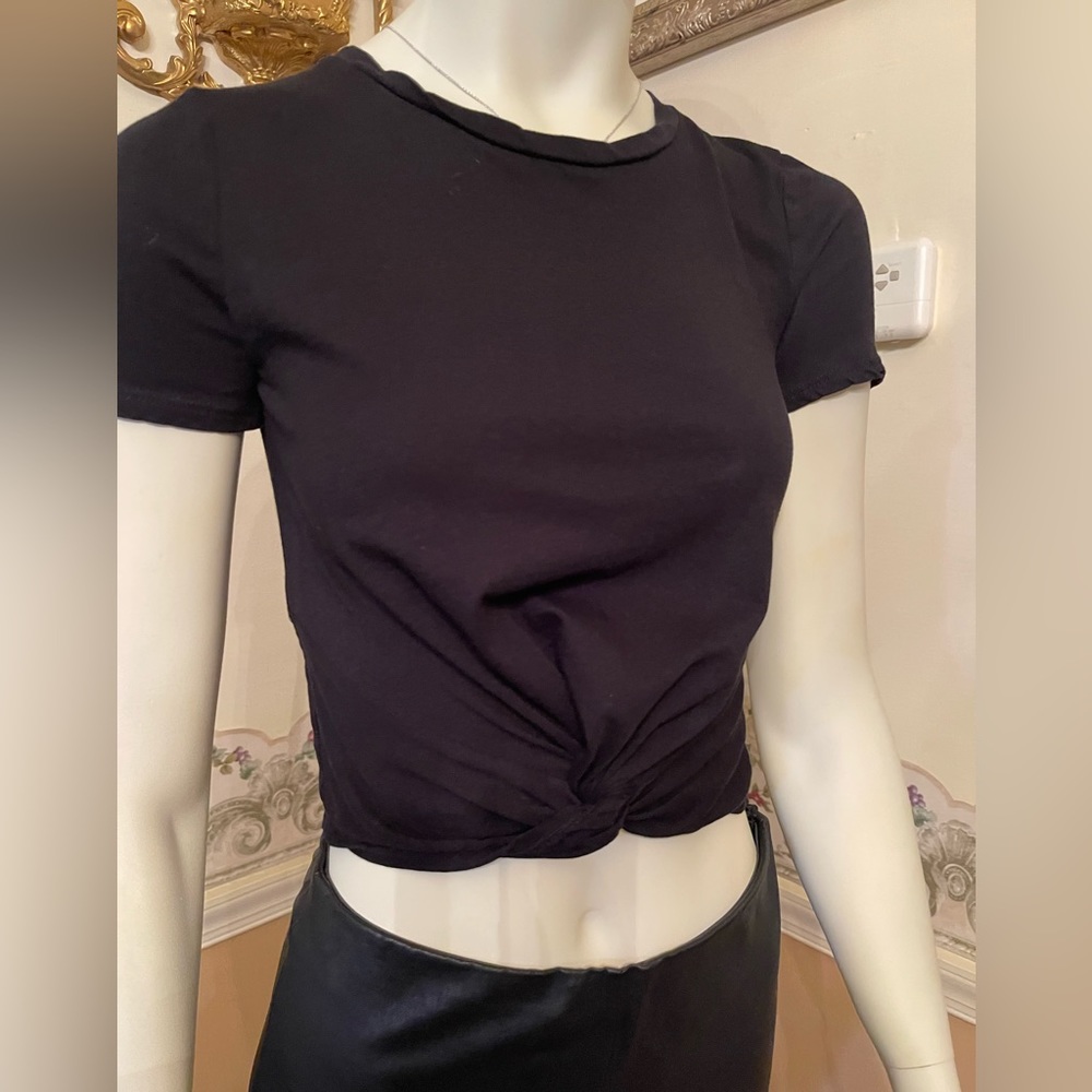 Front tie crop top t-shirt.